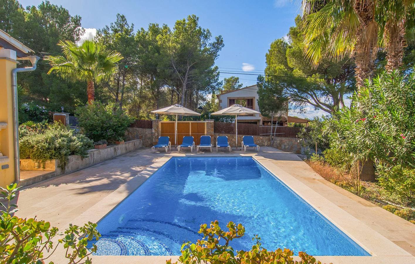 Foto 10 von 47: Luxuriöses Strandapartment mit Pool und Terrasse