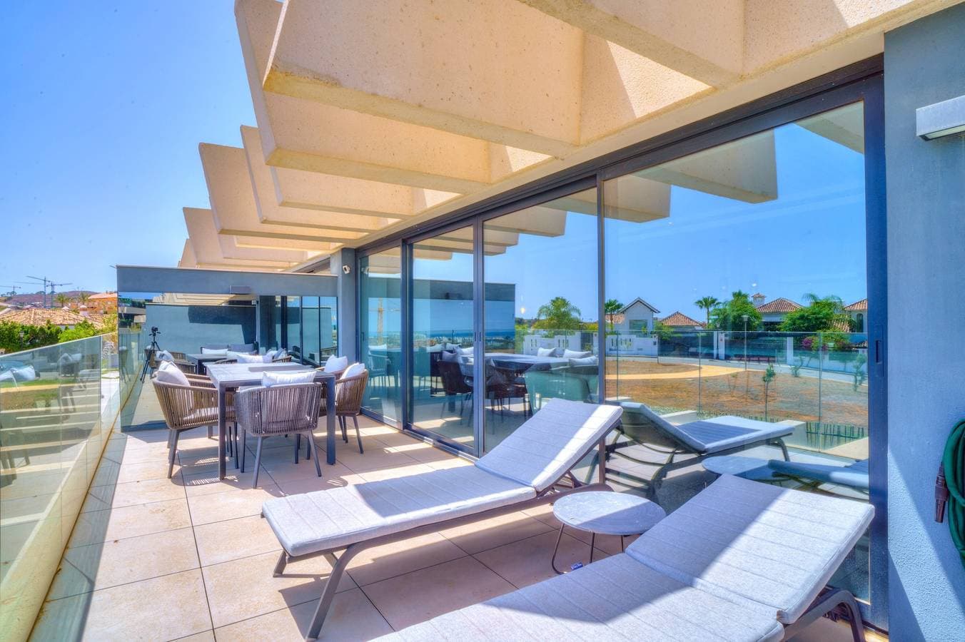 Foto 10 von 30: Ferienwohnung 'Oasis 325' mit Meerblick, WLAN und Klimaanlage