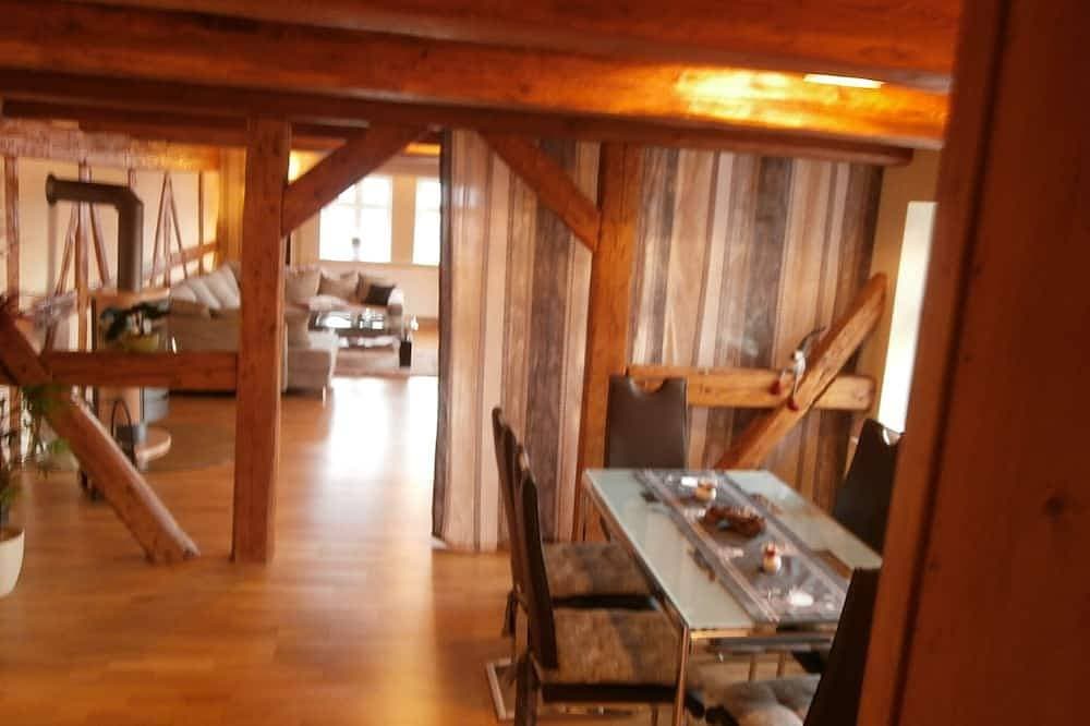 Foto 6 von 25: 125m² Ferienwohnung unterhalb des Schlosses, mit Blick über das Harzvorland