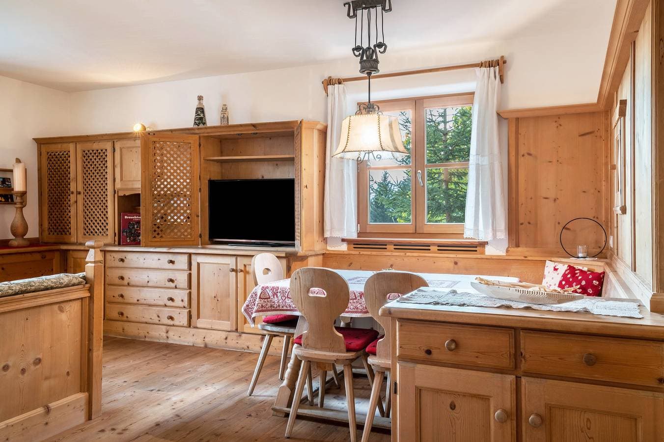 Foto 4 von 40: Ferienwohnung 'Funtnatsch' mit Bergblick, privater Terrasse und WLAN
