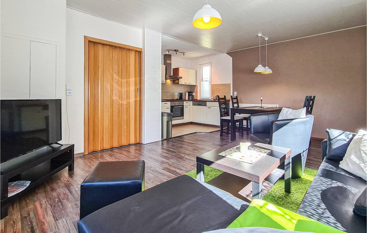 Foto 3 von 15: Moderne Wohnung mit Terrasse und Parkplatz in Dankerode
