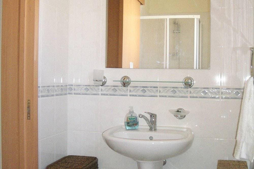 Foto 4 von 21: Herrliche Erdgeschosswohnung neben großem Pool, freiem Internet & Meerblick