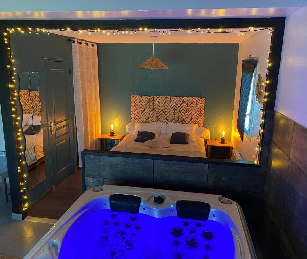 Loft Spa privatif 6km Mont Saint Michel 1