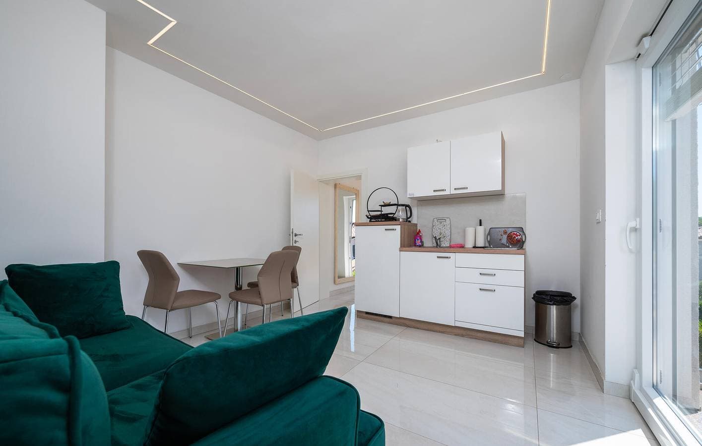 Foto 10 von 35: Gemütliche Ferienwohnung mit Pool, Terrasse und WLAN in der Nähe des Stadtzentrums von Raša