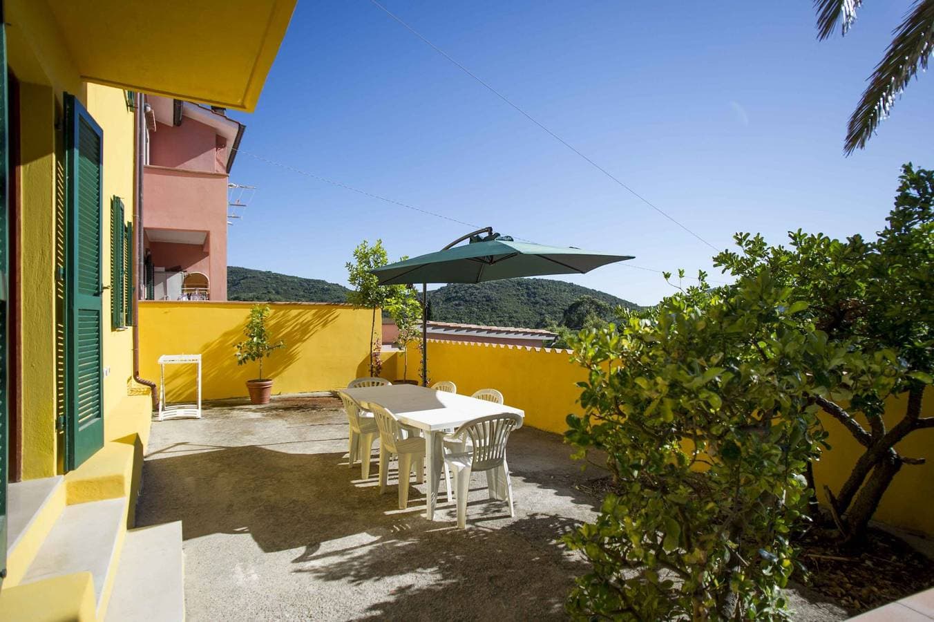 Foto 2 von 25: Ferienwohnung für 4 Personen mit Garten