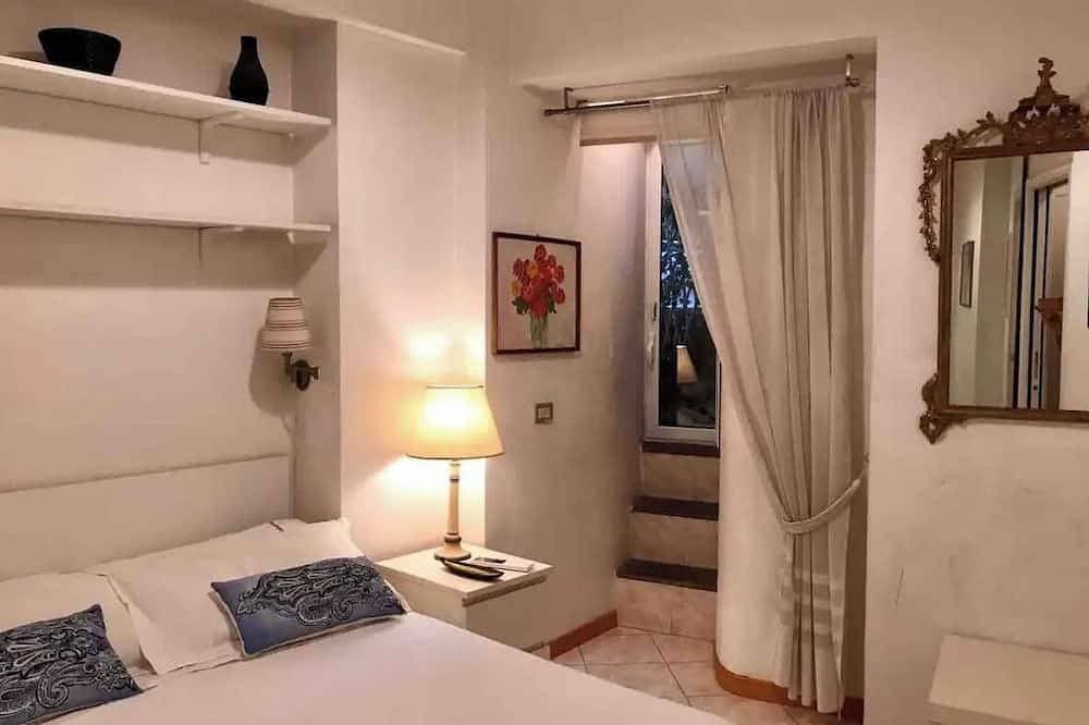 Foto 3 von 17: Elegant apartment in the heart of Rome - Spanish Steps