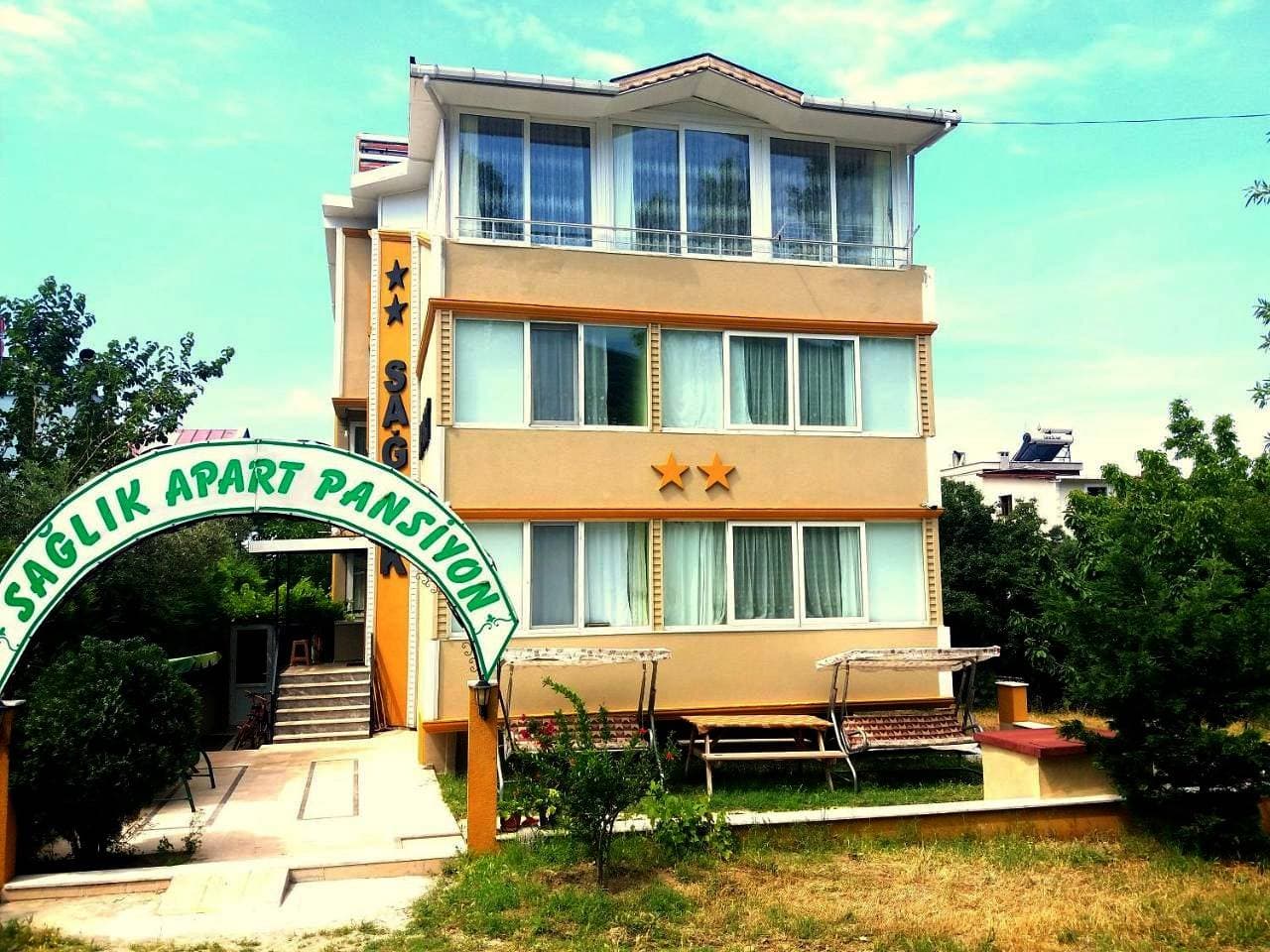 Sağlık Apart Pansiyon 1