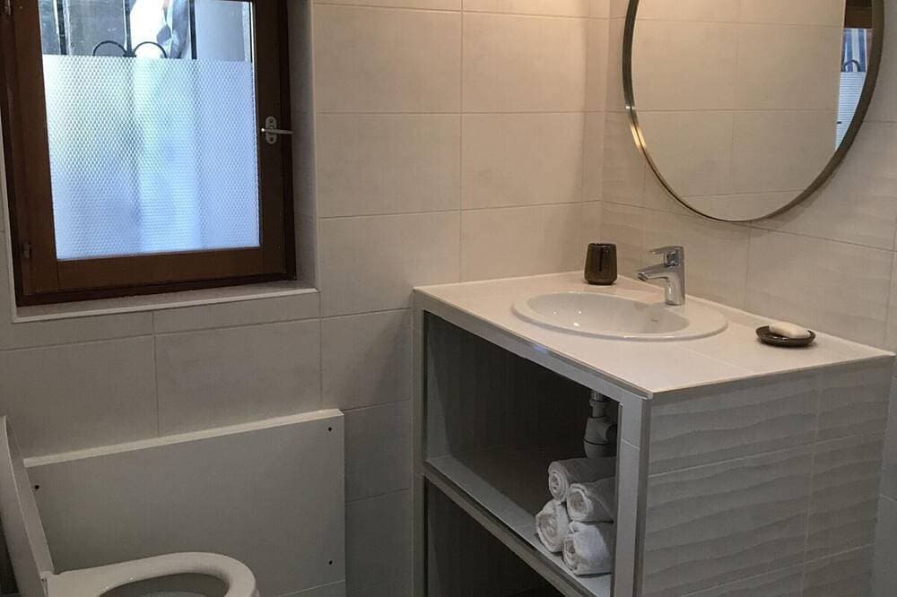 Foto 7 von 23: Magnifique Appart. 6 Pers + 150 m² Terrasse vue Imprenable, Piscine/jaccuzzi