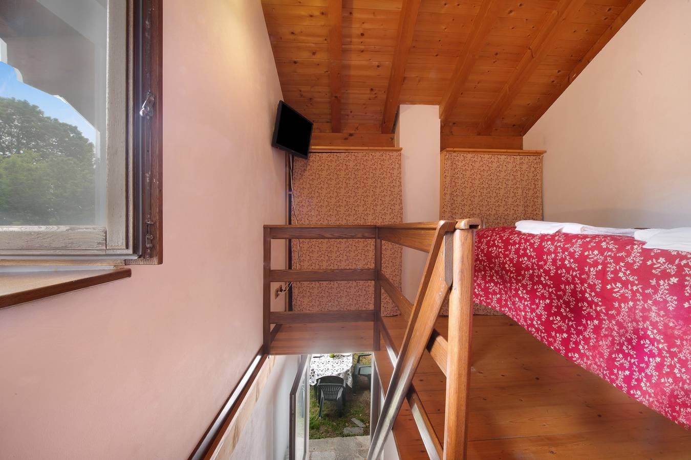 Foto 10 von 29: Studio 'Su 2 Livelli' mit Bergblick, Gemeinschaftsgarten und Wi-Fi