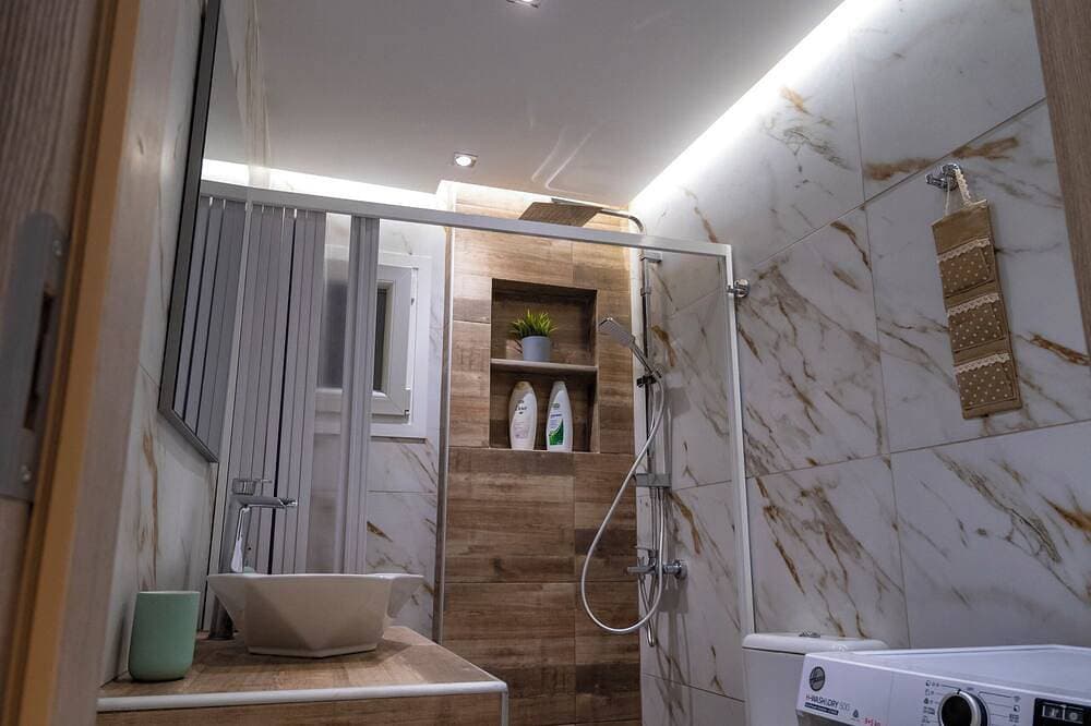 Foto 11 von 30: The Mint - Stylish Studio in Egaleo/Athens