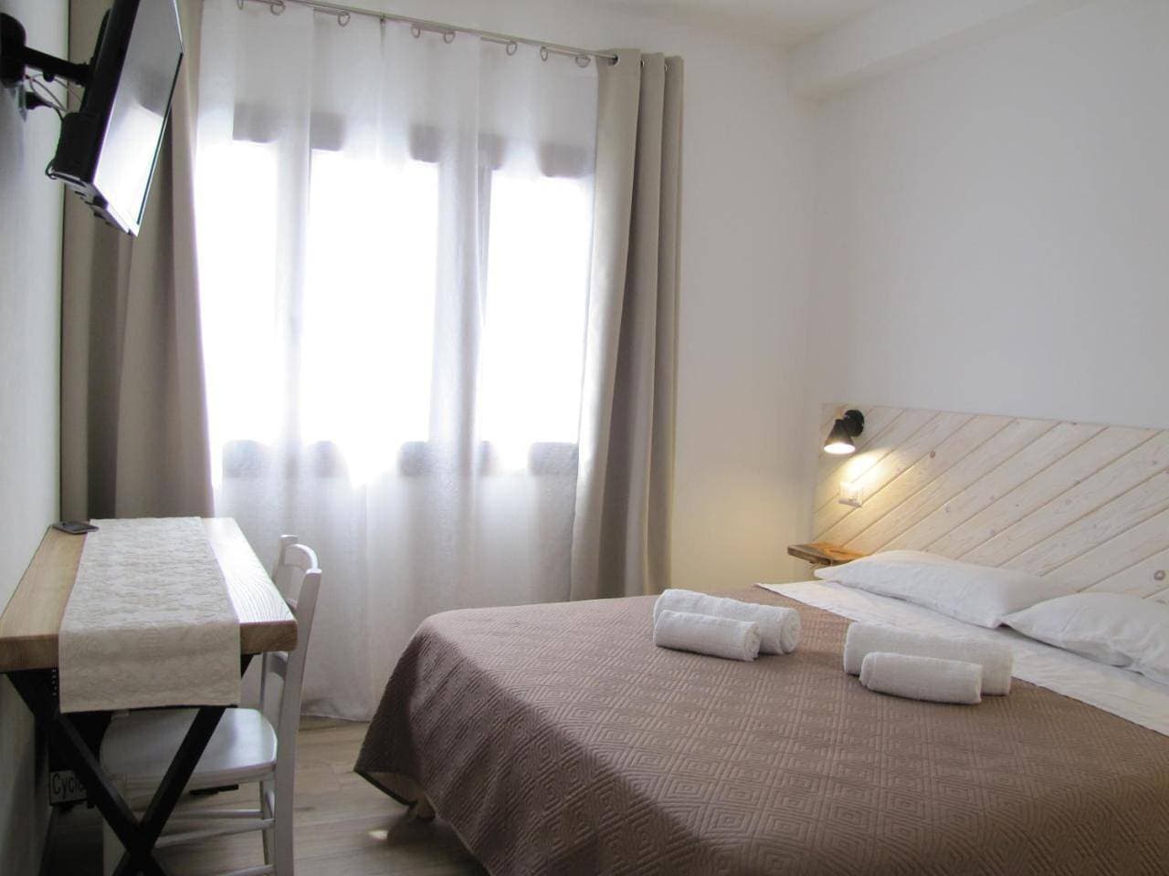 Foto 7 von 9: Small Double Room