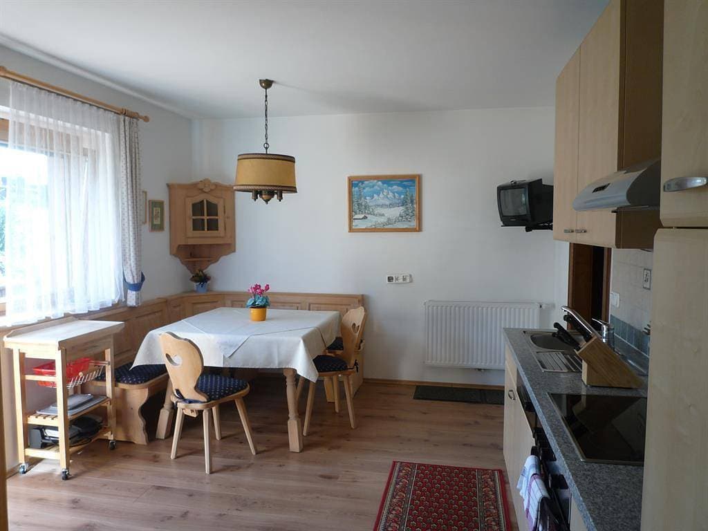 Foto 4 von 29: Top B