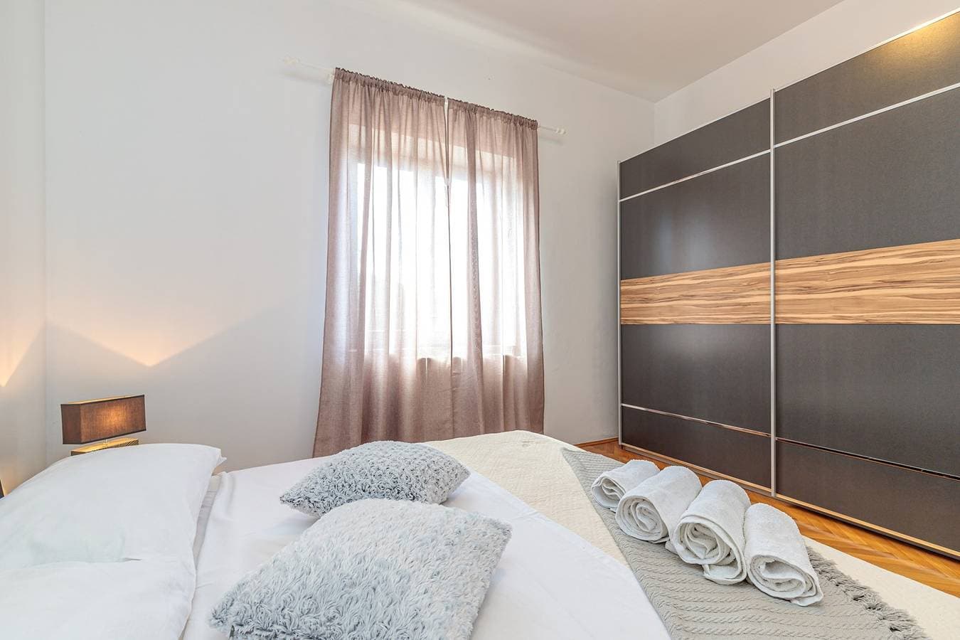 Foto 8 von 33: Apartment Terlevic mit 4 Schlafzimmern und Terrasse