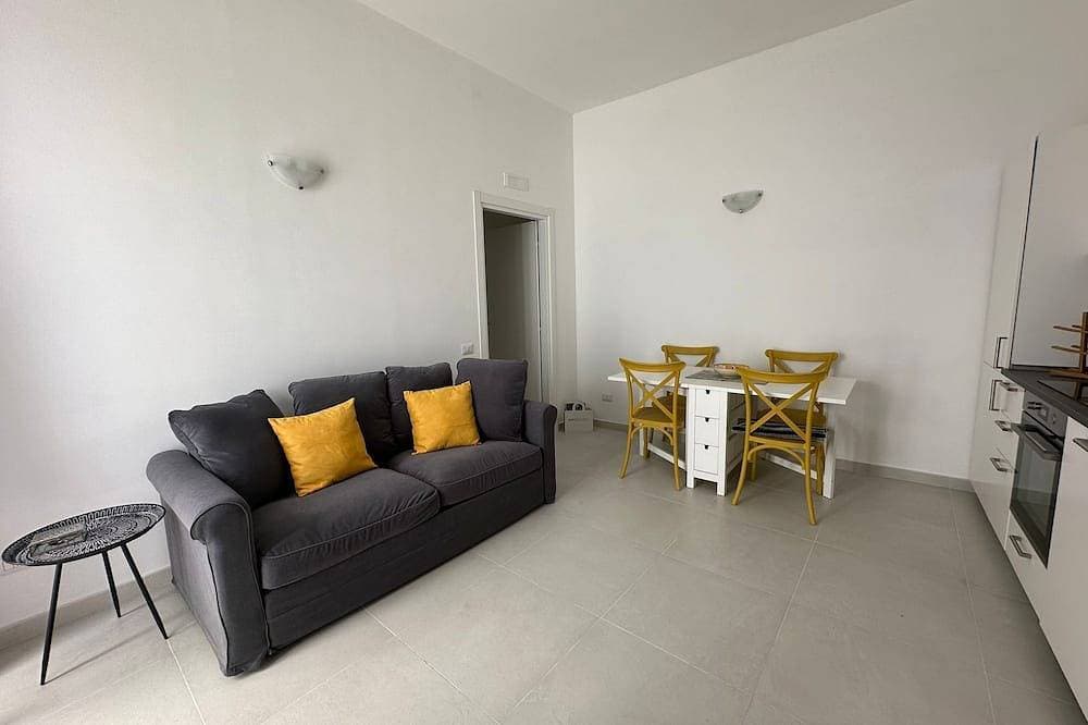 Chez Elena with shared terrace overlooking the sea Ravello 1