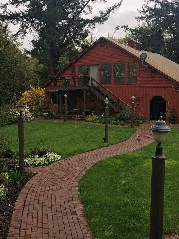 Foto 4 von 39: BunkHouse Retreat in der Minto-Brown-Insel Salem Oregon