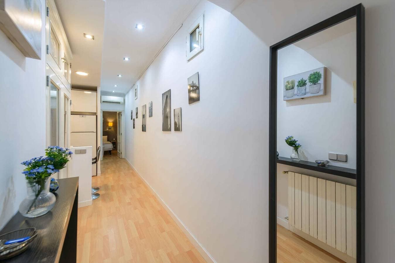 Foto 10 von 31: GuestReady - Experience Madrid Comfort