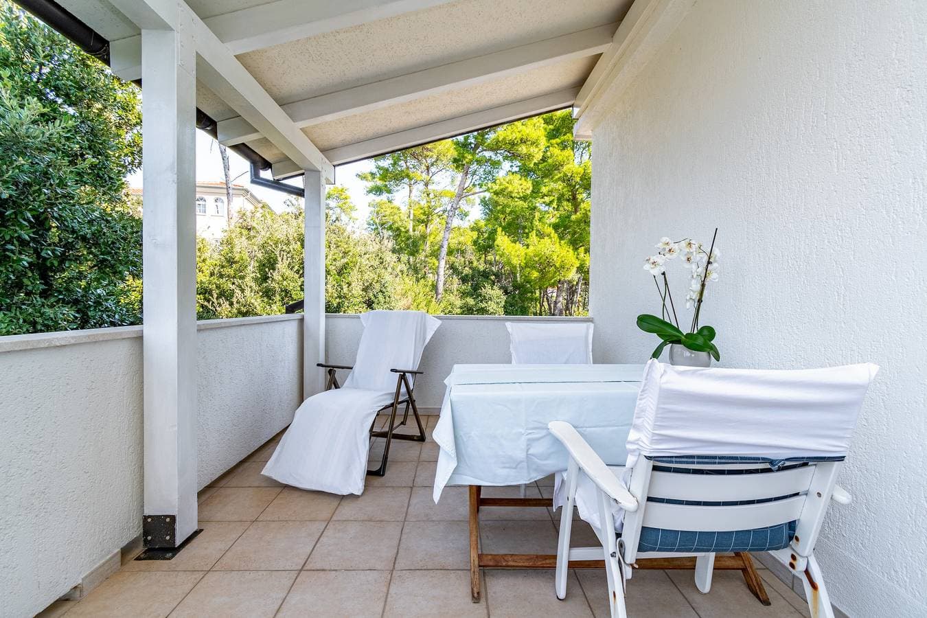 1-Zimmer-Ferienwohnung mit Terrasse und Meerblick Banjol, Rab -b 1