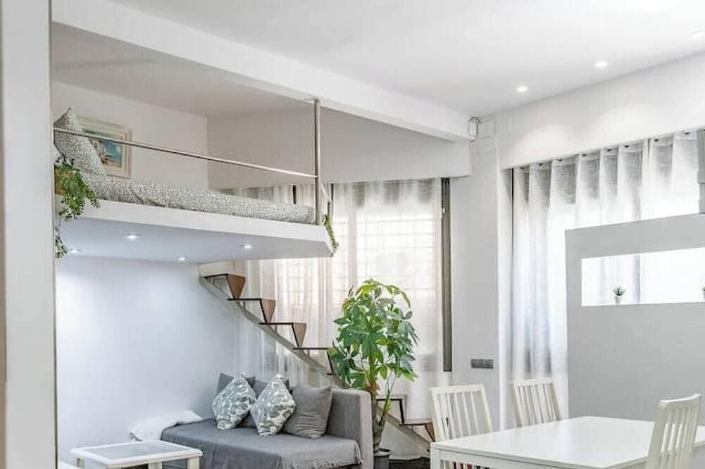 Foto 11 von 30: Elegant Loft with Loft and Modern Design |Center