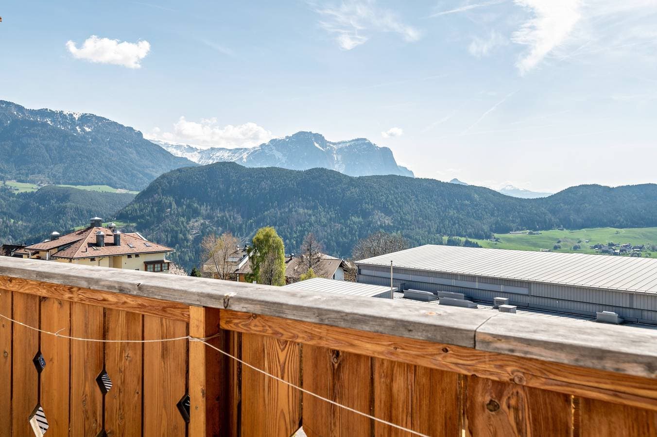 Foto 4 von 29: Ferienwohnung 'Haus Alpenblick Apt Edelweiß' mit Bergblick, Gemeinschaftsgarten und WLAN