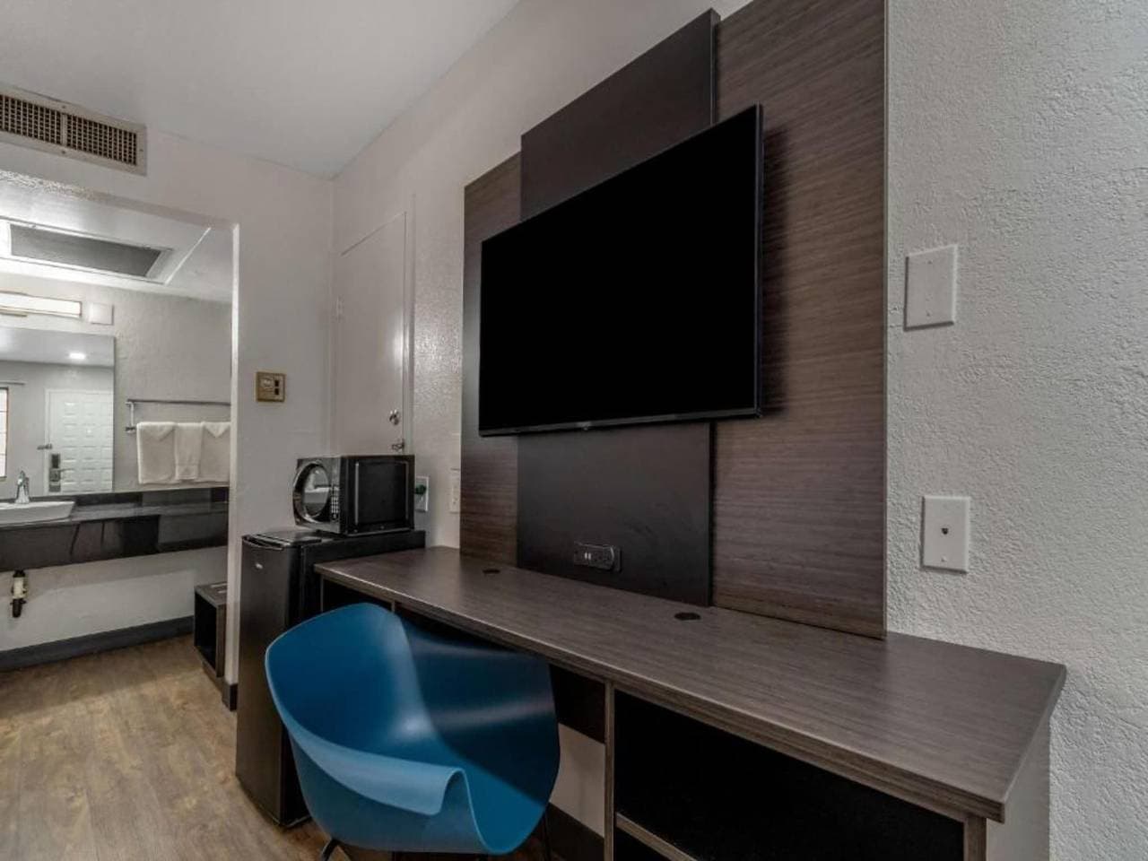Foto 13 von 16: Ms6 Lompoc | 1 Queensize-Bett | Ada
