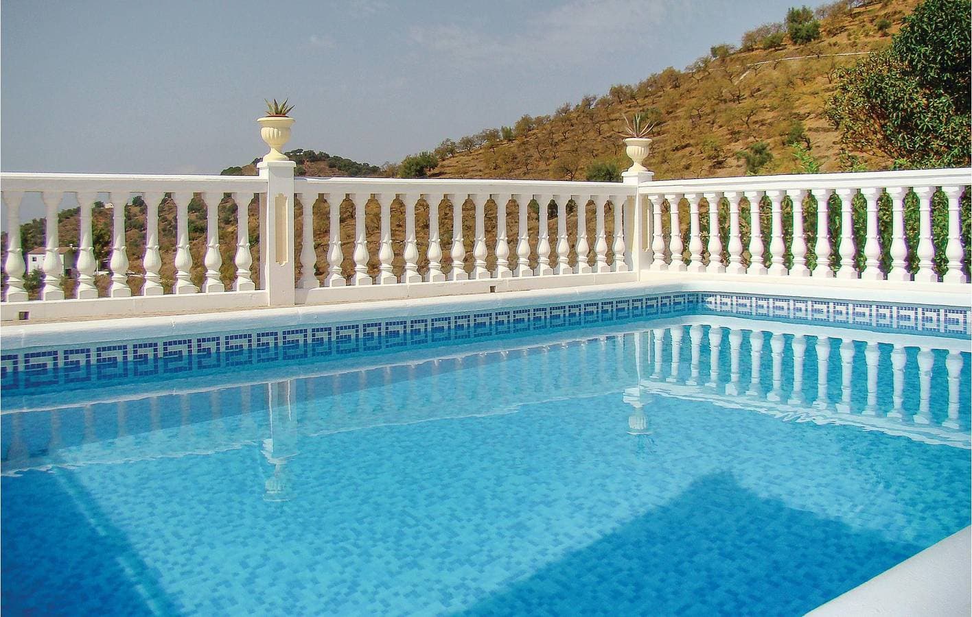 Foto 7 von 34: Rückzugsort am Meer mit Pool und Terrasse