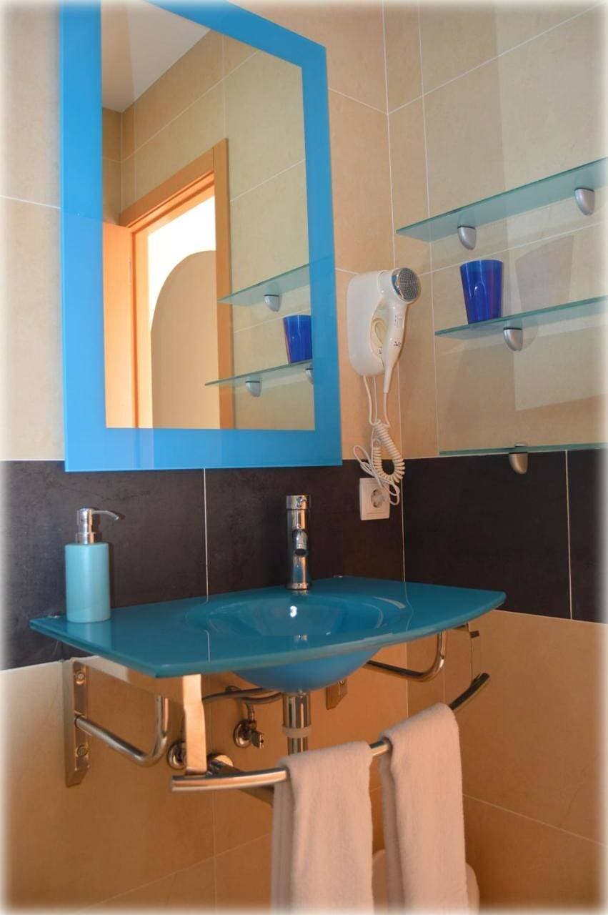 Foto 4 von 84: One-Bedroom Apartment with Sea View