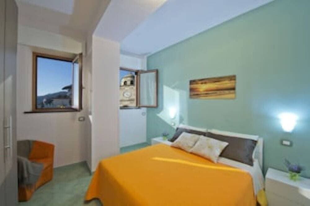 Foto 3 von 20: Emerald apartment with stunning panoramic sea view Amalfi Coast