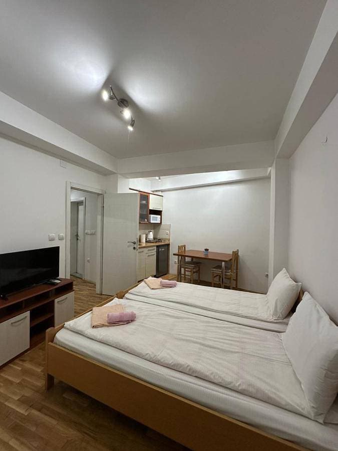 Foto 4 von 41: One-Bedroom Apartment