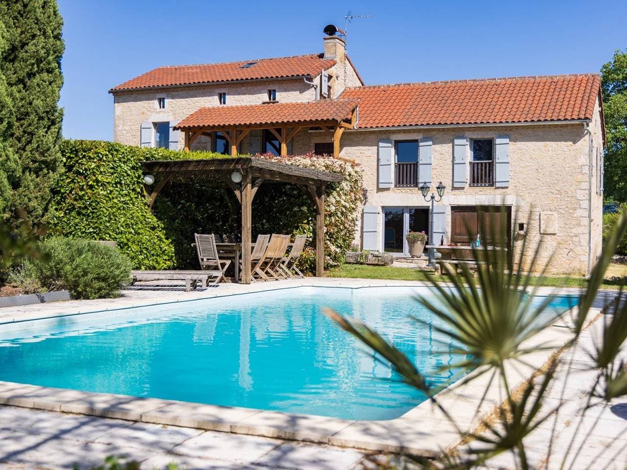 Villa mit Pool und Parkplatz - 12 Pers. 1