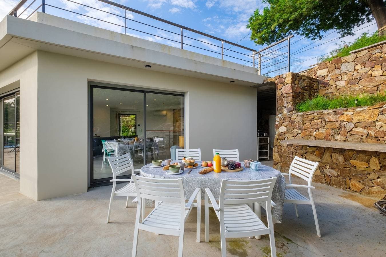 Foto 10 von 45: Villa 'Kaloha' mit Panoramablick auf die Bucht von Cannes und privatem Pool