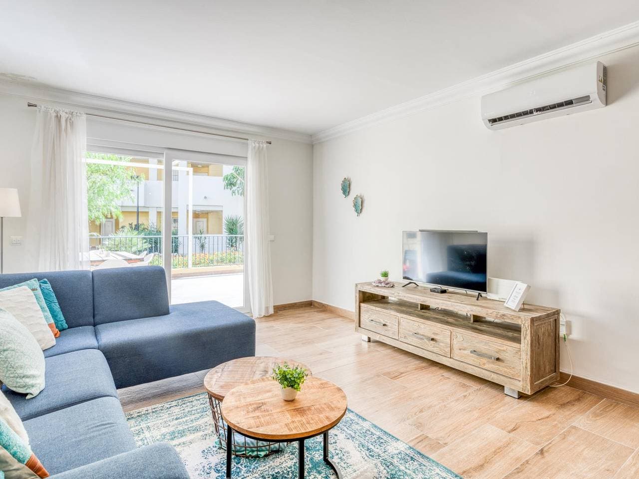 Foto 7 von 23: Moderne Wohnung in Estepona, Erdgeschoss mit Terrasse und Pool, nahe Hafen und Strand