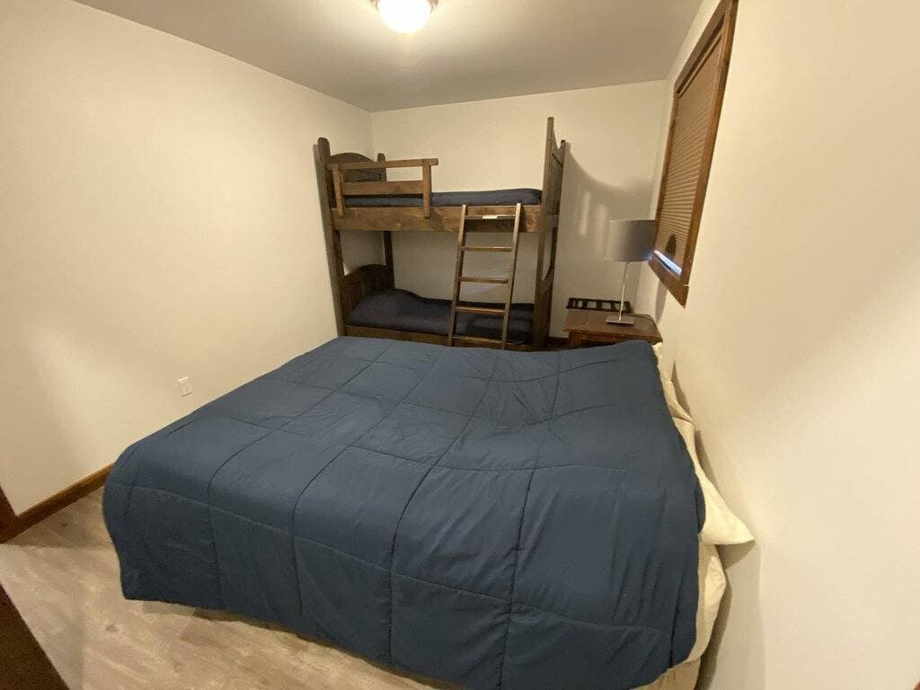 Foto 6 von 26: Aspen Cabin - Drei Schlafzimmer Haus, Schläft 10