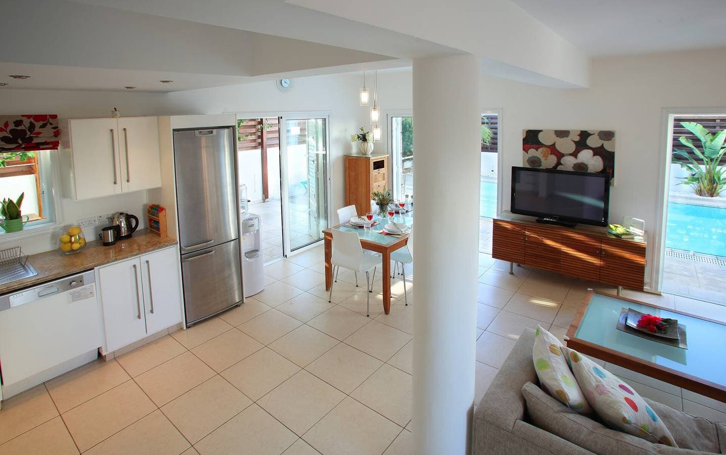 Foto 8 von 15: Villa für 4 Personen mit Balkon/Terrasse