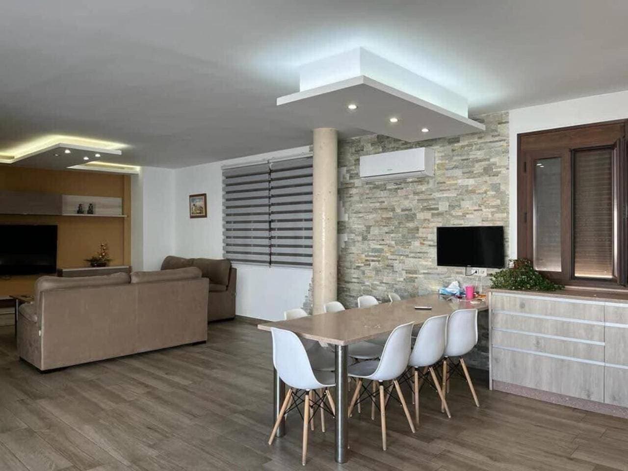 Foto 10 von 39: Three-Bedroom House