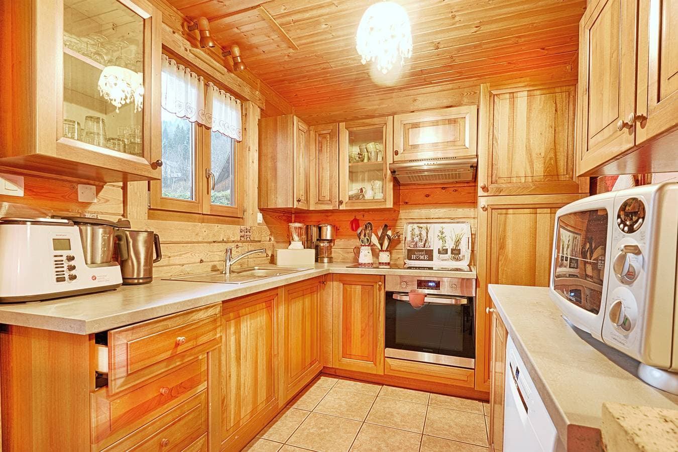Foto 4 von 23: Chalet für 8 Personen mit Garten