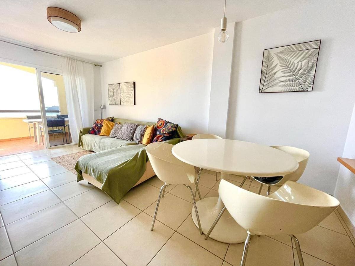 Foto 5 von 23: Two-Bedroom Apartment