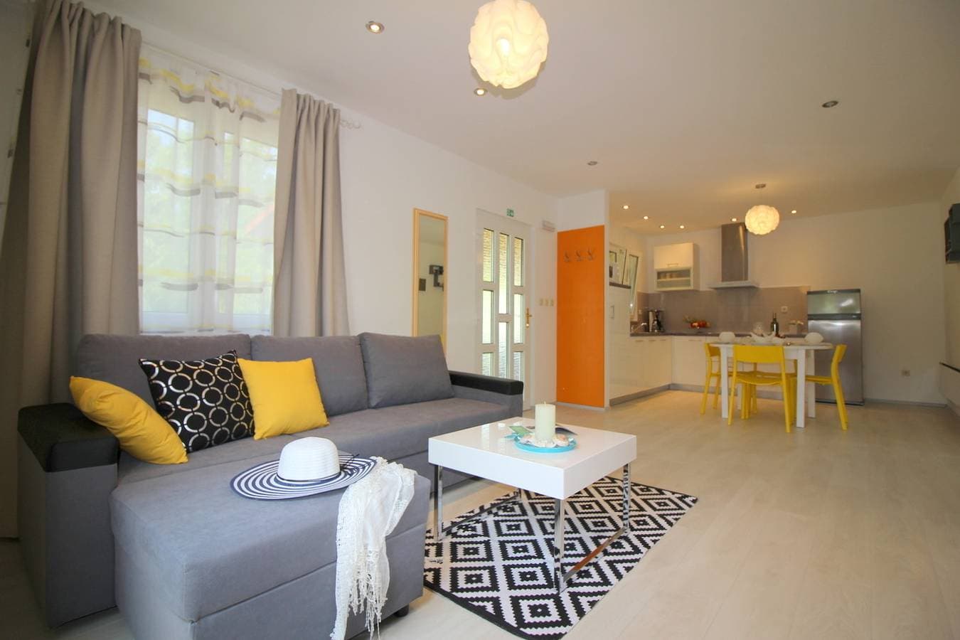 Foto 9 von 23: Ferienhaus - Bungalow Lavanda 2