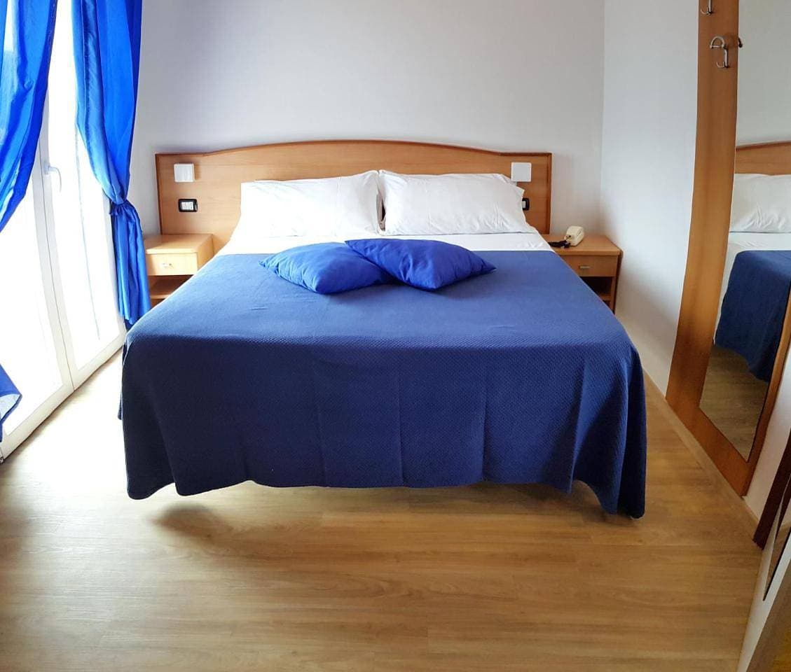 Foto 11 von 57: Double Room with Balcony