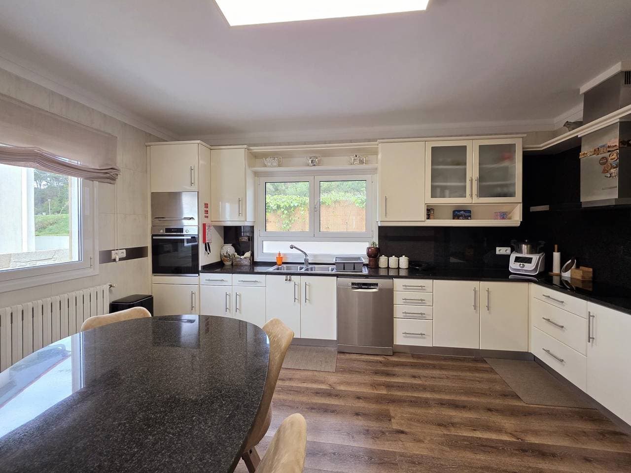 Foto 13 von 48: Ferienhaus für 14 Personen mit Terrasse