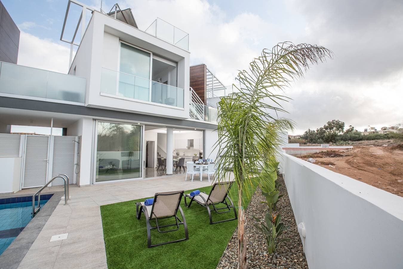 Foto 4 von 24: Villa Prol24, brandneue 2bdr Protaras Villa mit Pool, in der Nähe von Fig Tree Bay Beach