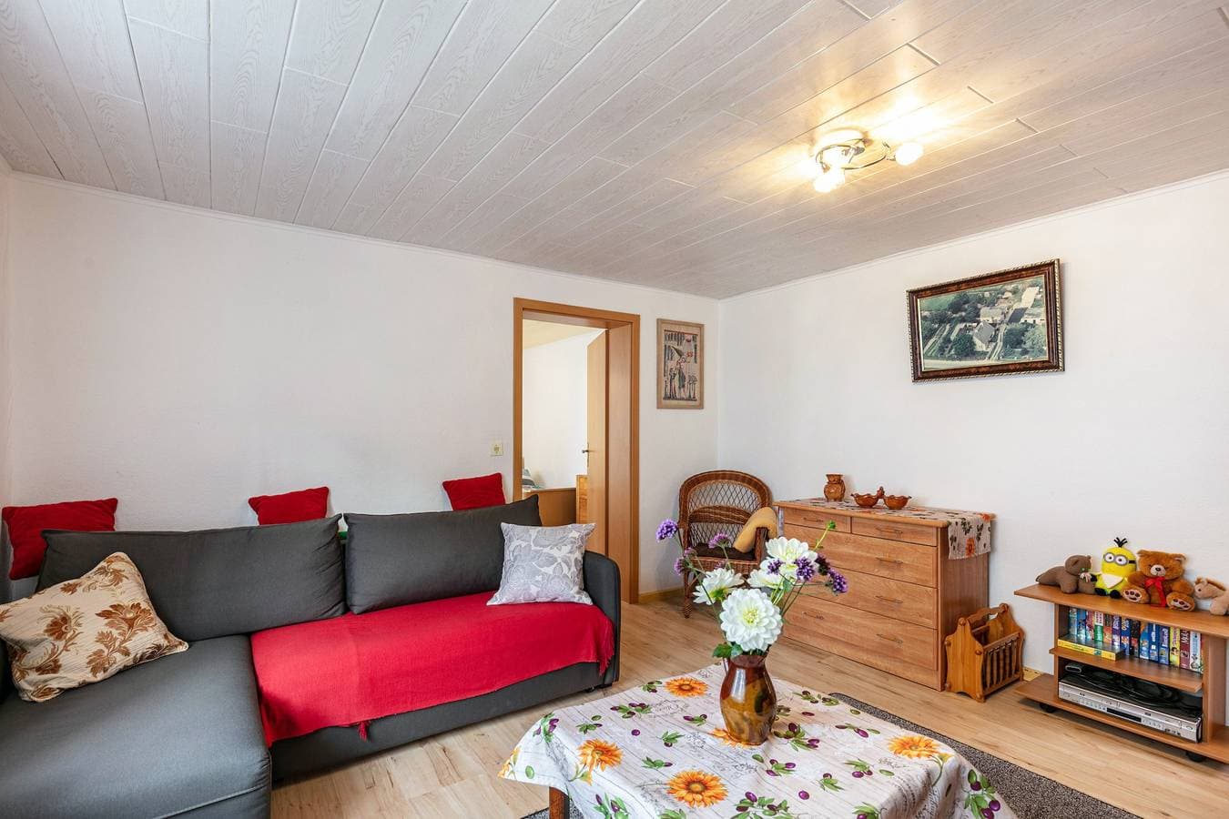 Foto 3 von 27: Ferienwohnung 'Im Blumengarten' mit WLAN, Terrasse & Garten