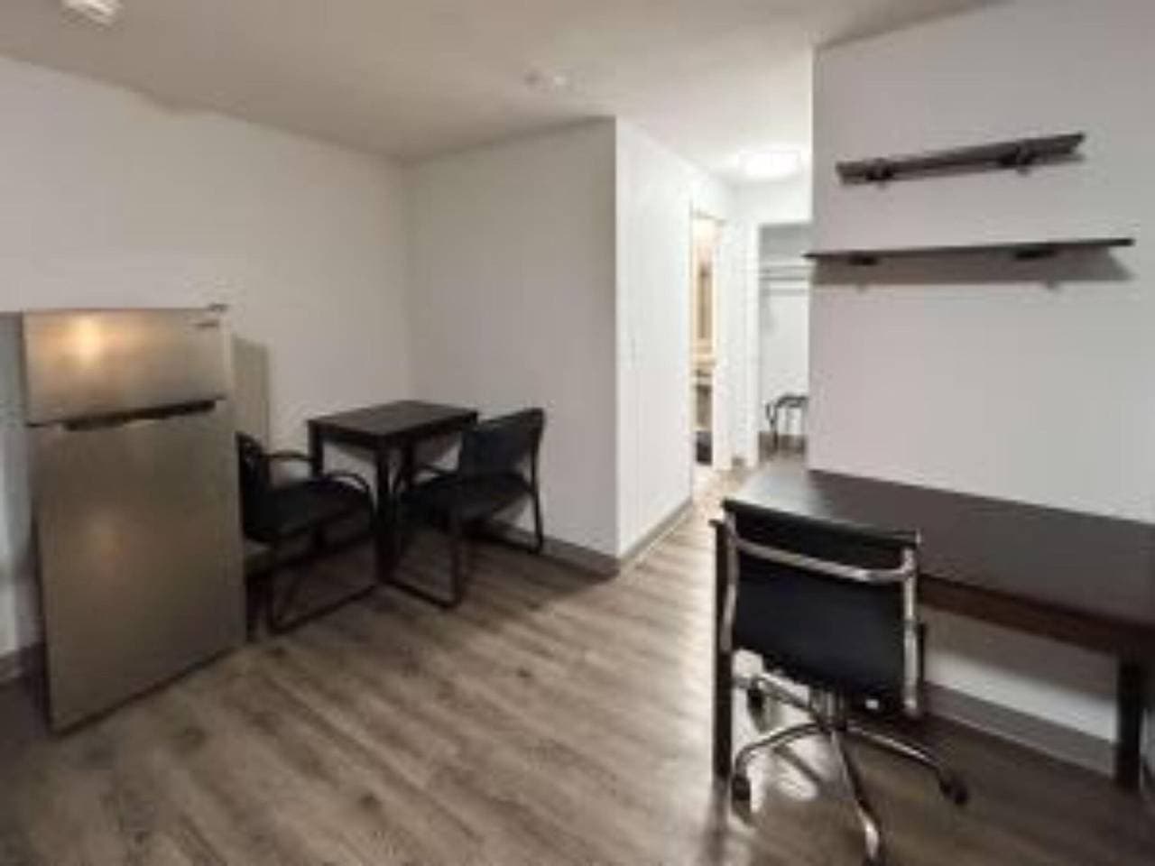 Foto 7 von 16: Ms6 Vancouver | 1 Kingsize-Bett | Nichtraucher