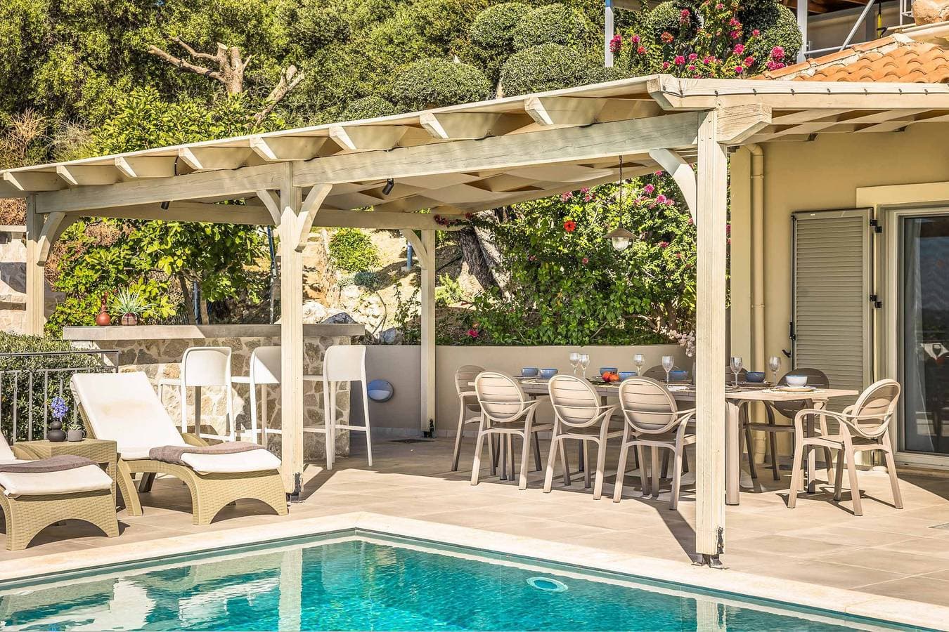 Foto 9 von 44: Villa für 8 Personen mit Terrasse