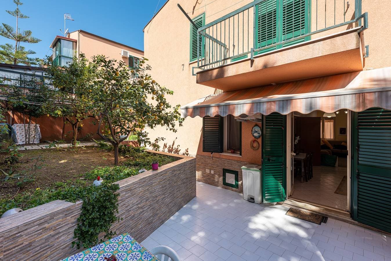 Foto 3 von 27: Ferienwohnung 'Paradiso Marino' mit Terrasse, Garten und WLAN