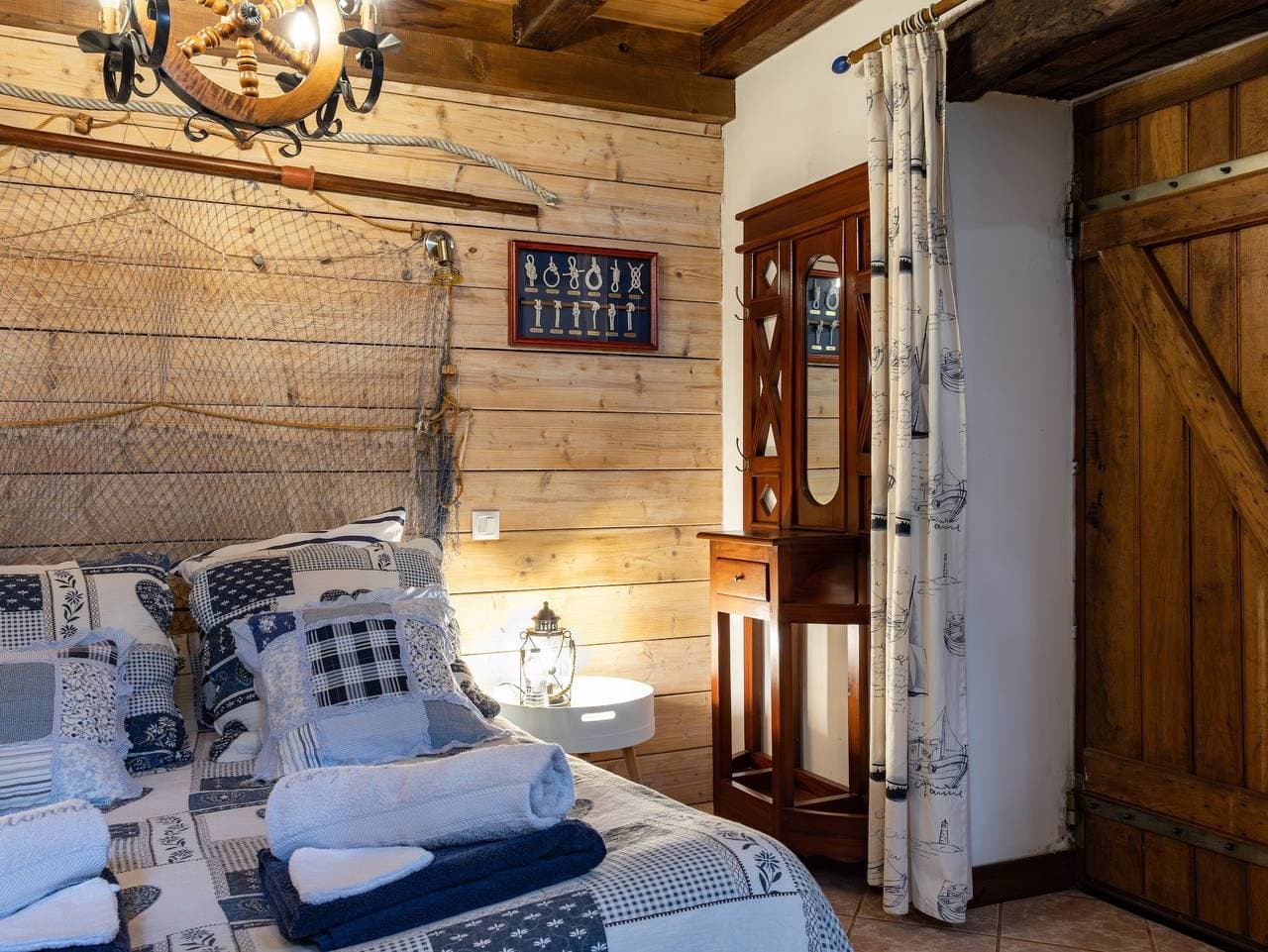 Foto 10 von 45: Gästehaus „Chambre Marine“ mit gemeinsamer Terrasse, Garten und WLAN