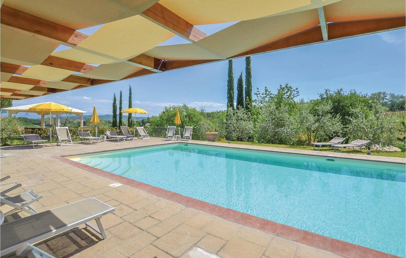 Foto 3 von 21: Poolside 1BR Apartment w / Parkplatz & Internet 2,5km zum Fluss