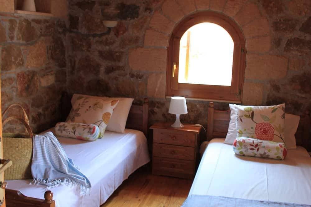 Foto 5 von 30: Traditional Stone Villa mit großem Blick auf das Meer
