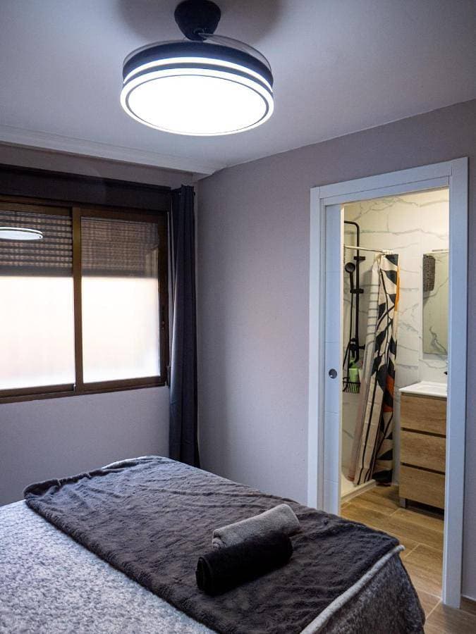 Foto 5 von 12: Double Room with Private Bathroom