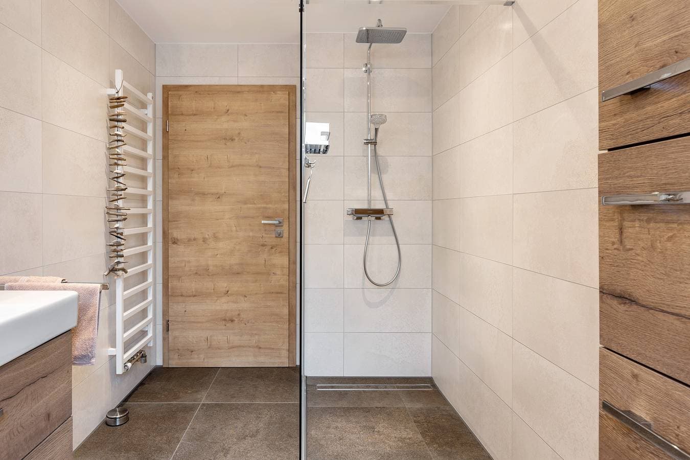 Foto 3 von 24: Ferienwohnung "Landradler" mit Privatterrasse, Gemeinschaftsgarten und WLAN