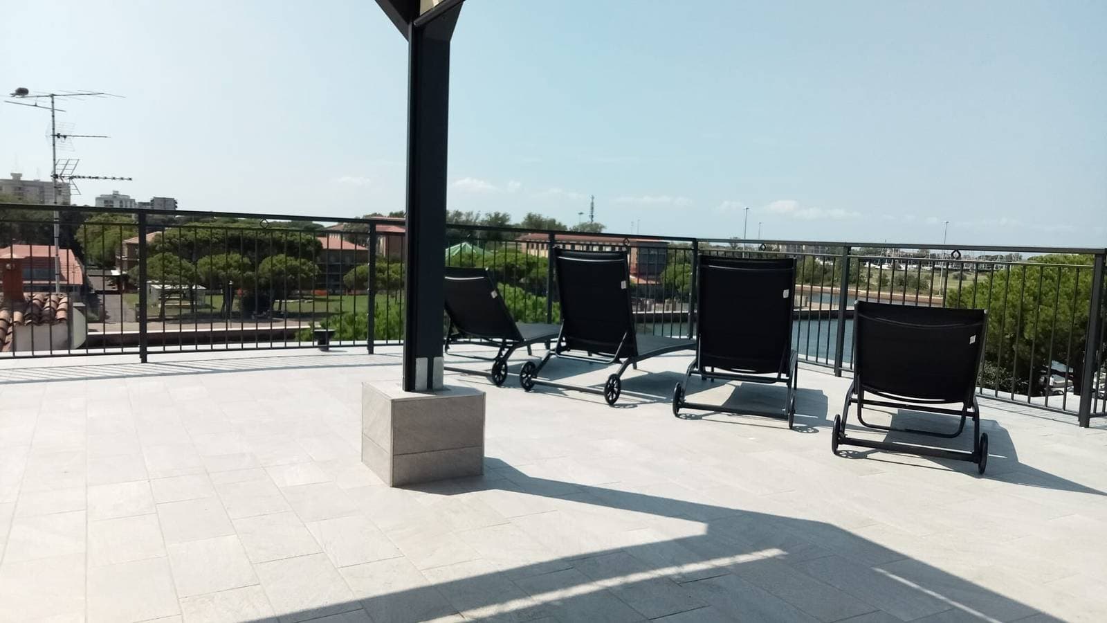 Foto 9 von 15: Apartment „Tramontana 1“ mit gemeinsamer Terrasse, WLAN und Klimaanlage
